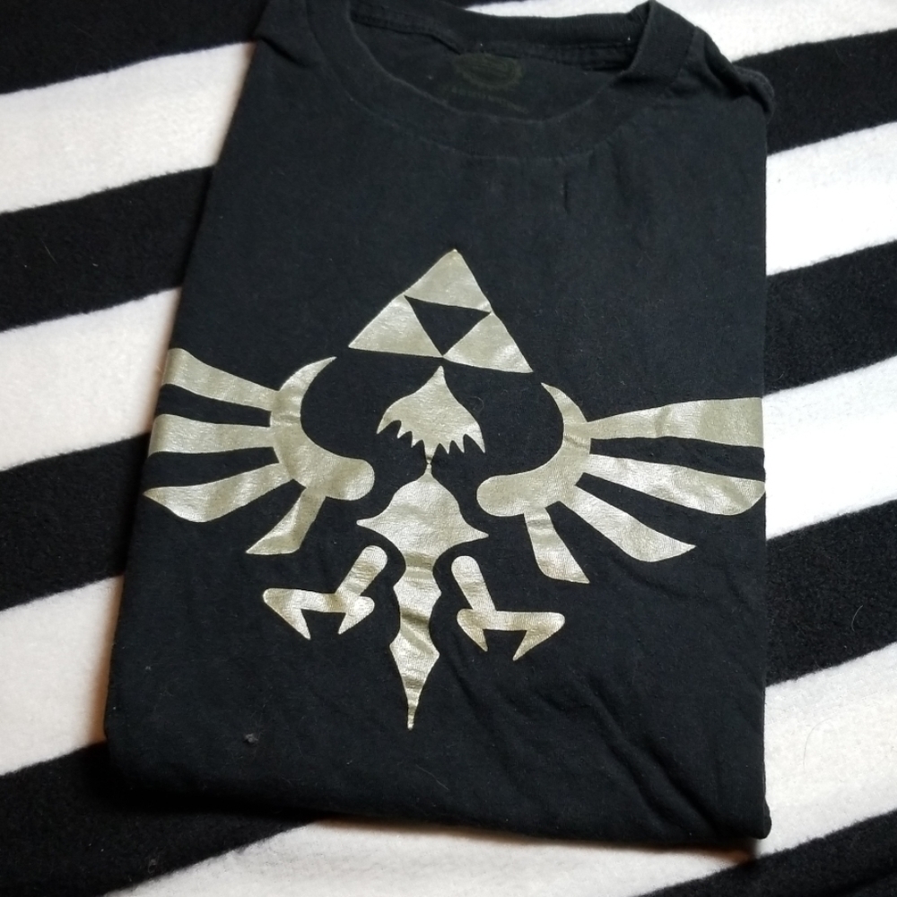 Triforce tee
